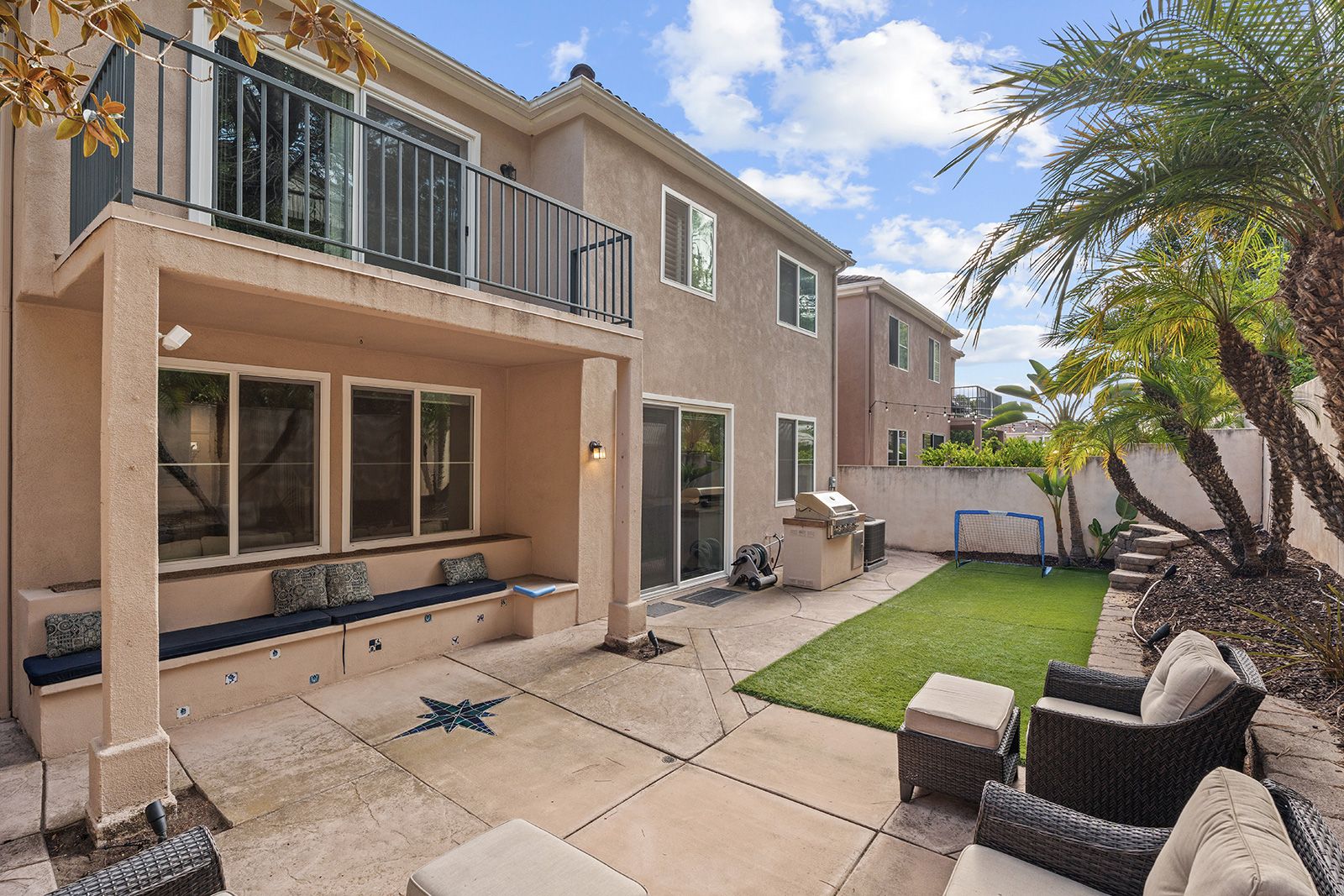 26-Backyard.jpg